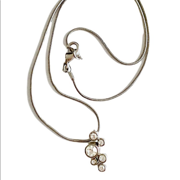 AVON modernist dainty Silver Necklace - Picture 2 of 4